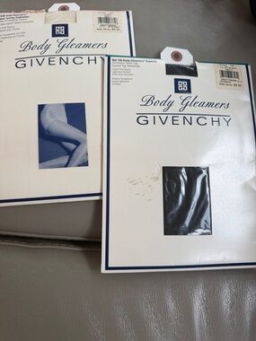 Givenchy vintage  Body Gleamers Hosiery  -  jet Black and Ivorie size c